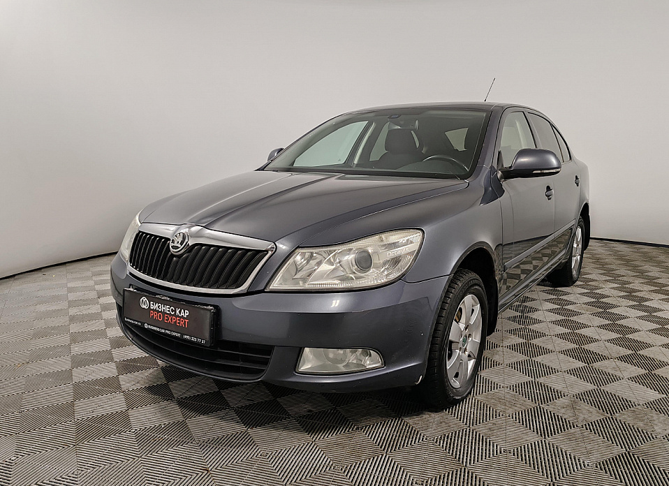 Skoda Octavia, II (A5) Рестайлинг 1.6 MT (102 л.с.)