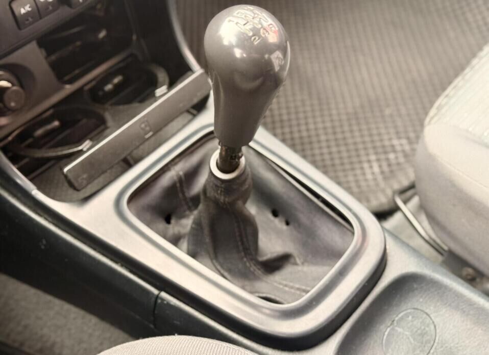 Nissan Almera Classic, I 1.6 MT (107 л.с.)