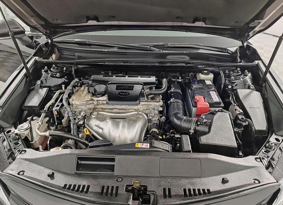 Toyota Camry, VIII (XV70) 2.5 AT (181 л.с.)