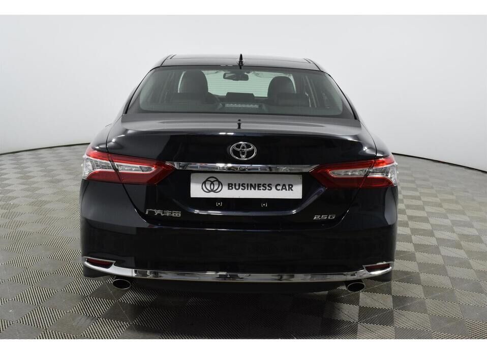 Toyota Camry 2.5 AT (206 л.с.)