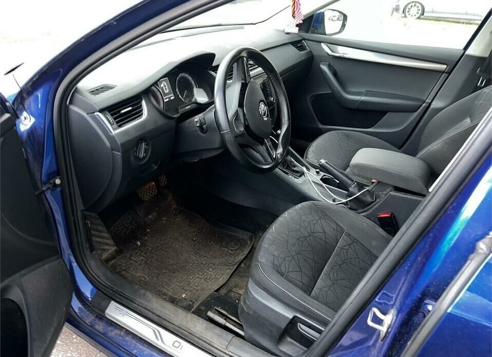 Skoda Octavia 1.6 AT (110 л.с.)