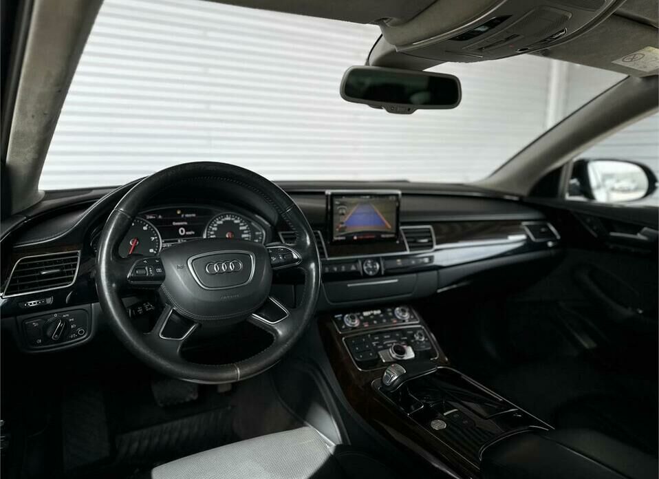 Audi A8 Long 3.0 AT (310 л.с.) 4WD
