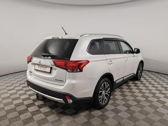 Mitsubishi Outlander, 2015&nbsp;г., 174&nbsp;935&nbsp;км