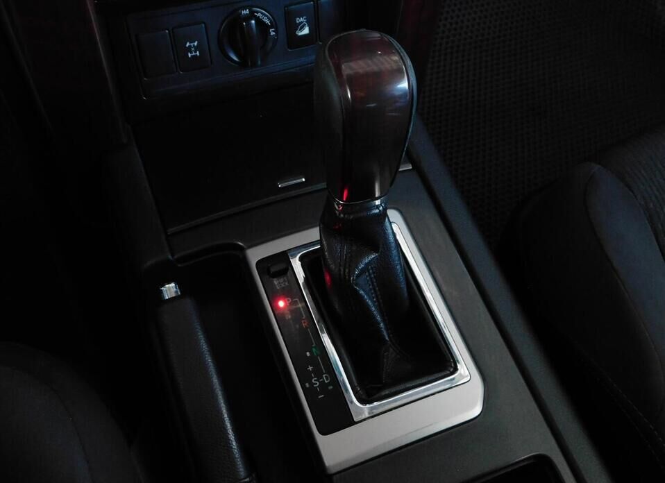 Toyota Land Cruiser Prado, 150 Series Рестайлинг 1 3.0d AT (173 л.с.) 4WD
