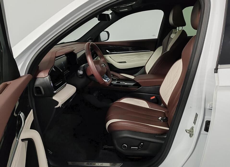 Geely Monjaro 2.0 AT (238 л.с.) 4WD