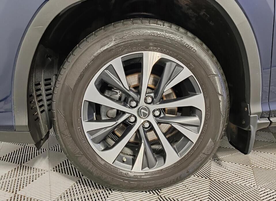 Lexus RX, IV Рестайлинг 300 2.0 AT (238 л.с.) 4WD