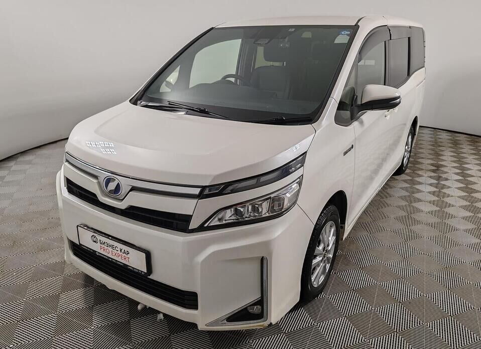 Toyota Voxy, III (R80) 1.8hyb CVT (99 л.с.)