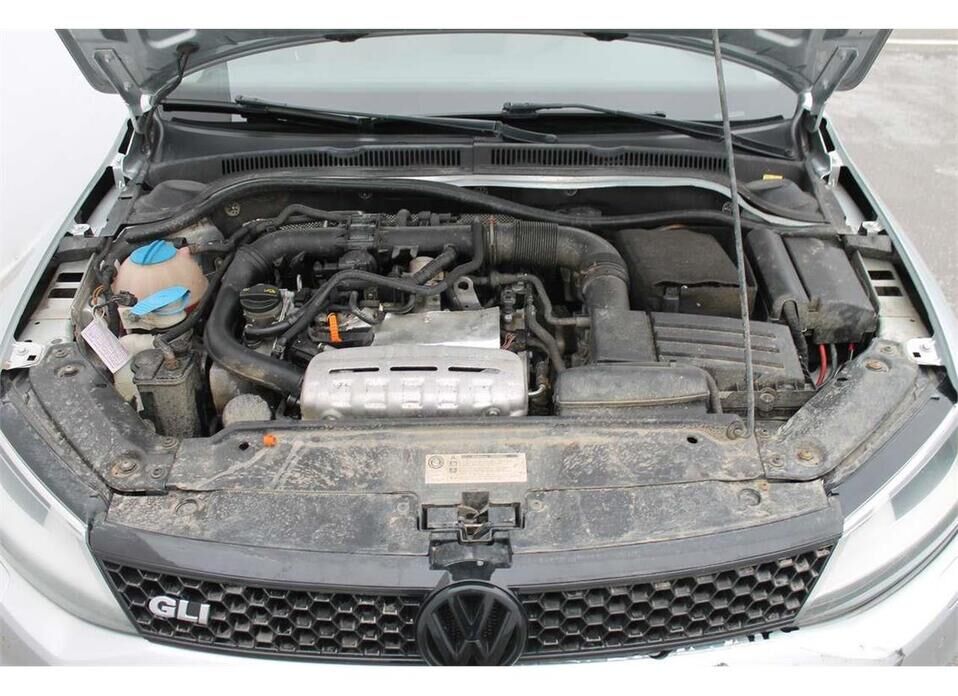 Volkswagen Jetta, VI 1.4 AMT (150 л.с.)