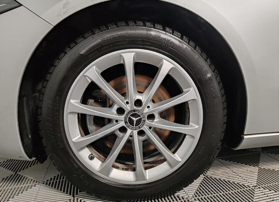 Mercedes-Benz A-Класс, IV (W177) 200 1.3 AMT (150 л.с.)