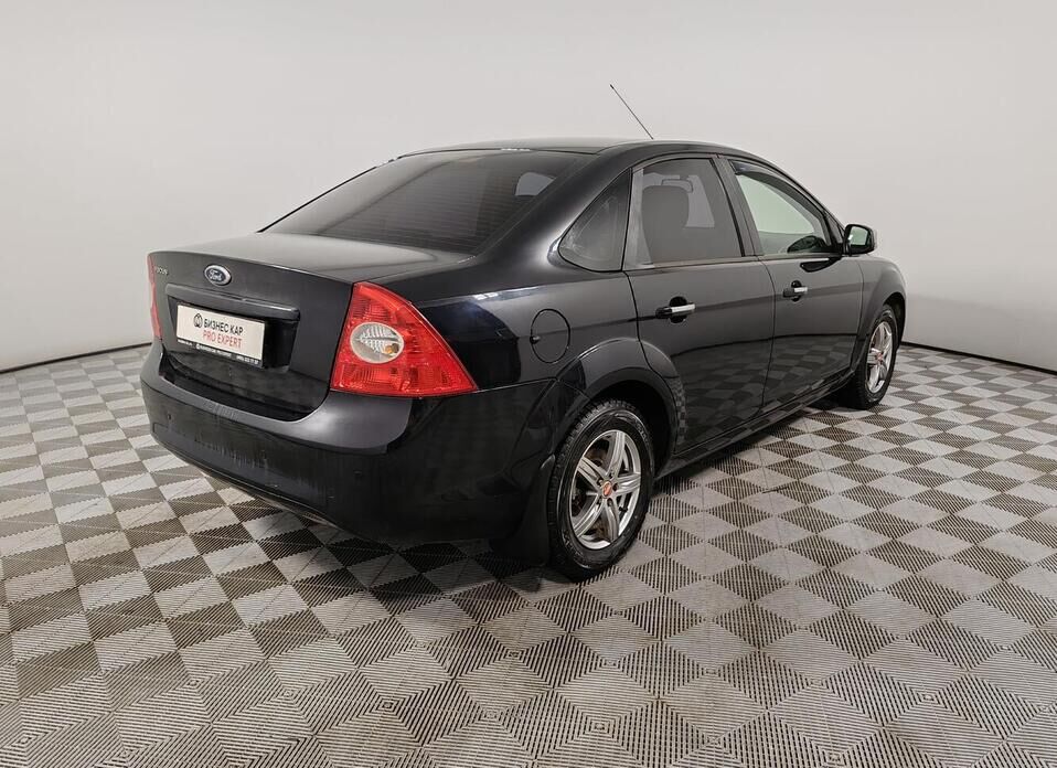 Ford Focus, II Рестайлинг 1.8 MT (125 л.с.)