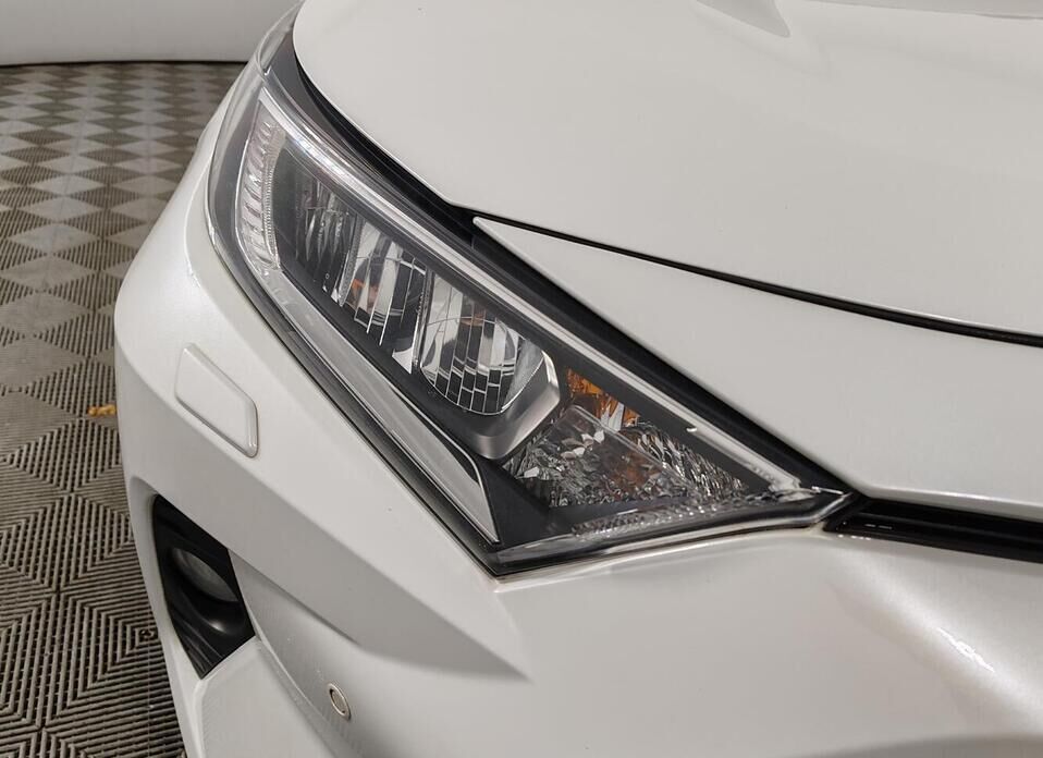 Toyota RAV4, V (XA50) 2.5 AT (199 л.с.) 4WD
