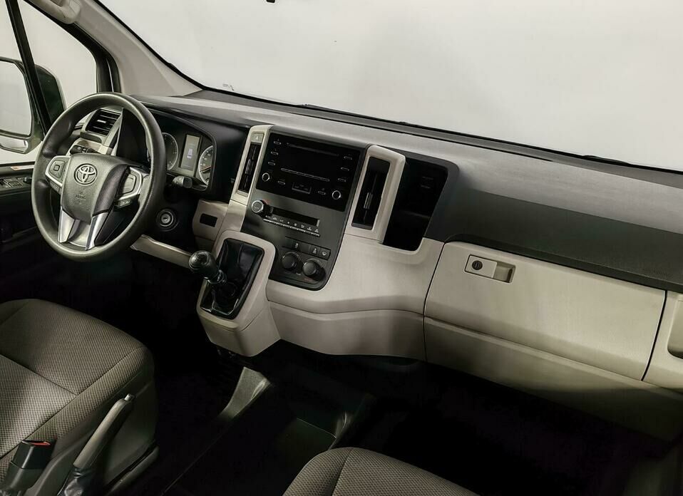 Toyota HiAce 2.8d MT (150 л.с.)
