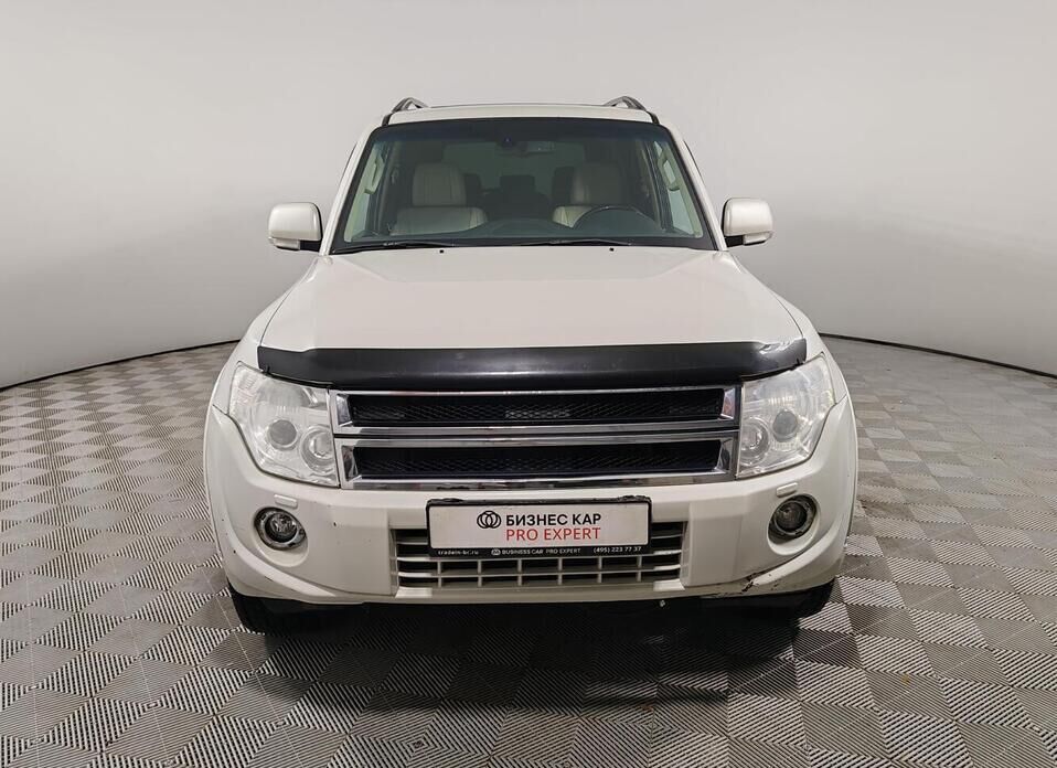 Mitsubishi Pajero, IV Рестайлинг 1 3.2d AT (200 л.с.) 4WD