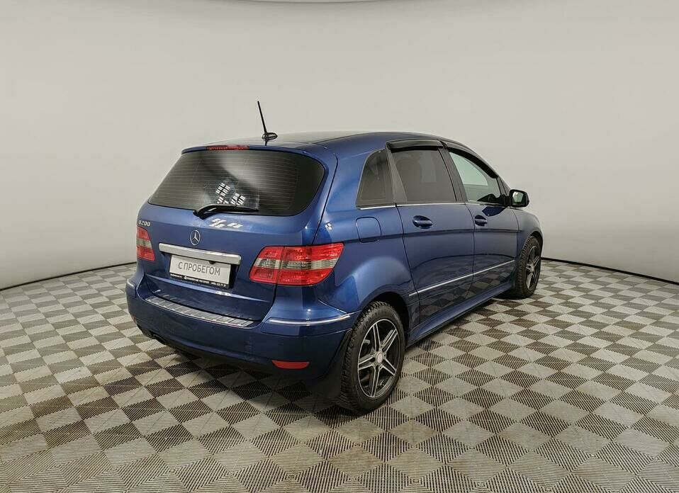 Mercedes-Benz B-Класс 200 2.0 CVT (136 л.с.)