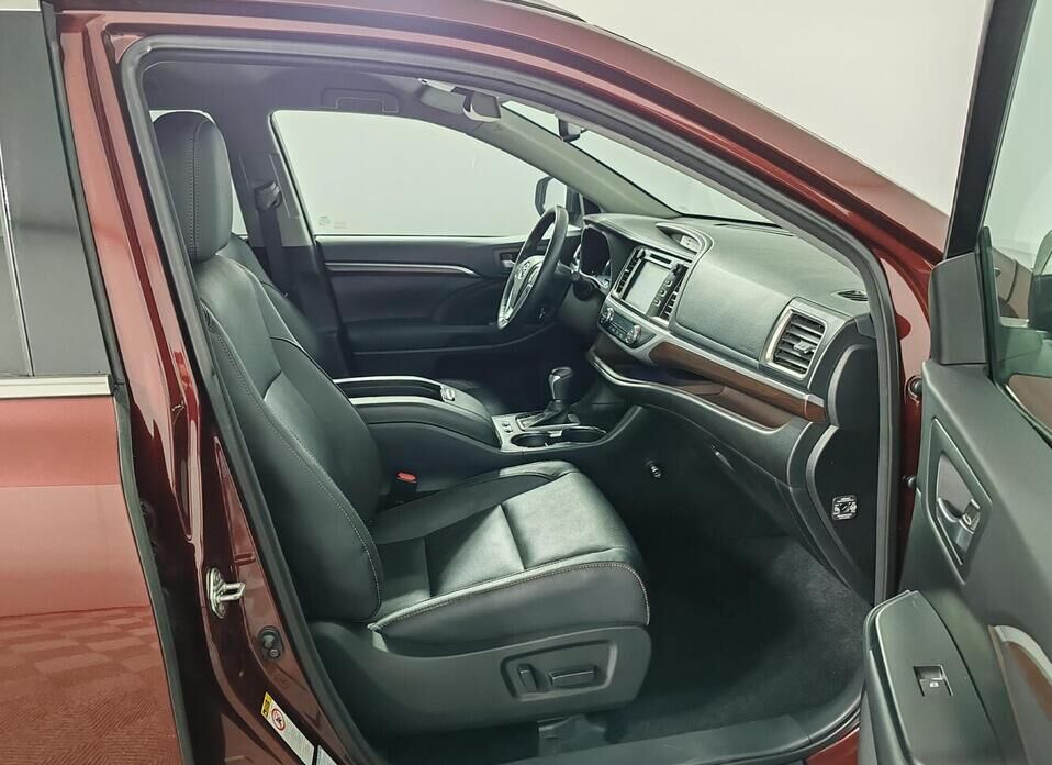 Toyota Highlander, III (XU50) Рестайлинг 3.5 AT (249 л.с.) 4WD