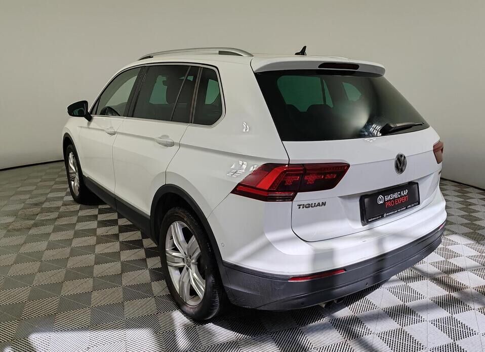 Volkswagen Tiguan, II 2.0 AMT (180 л.с.) 4WD