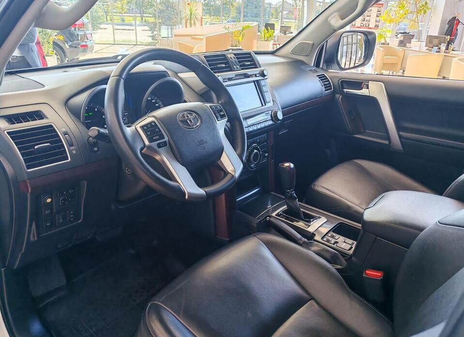Toyota Land Cruiser Prado, 150 Series Рестайлинг 1 3.0d AT (173 л.с.) 4WD