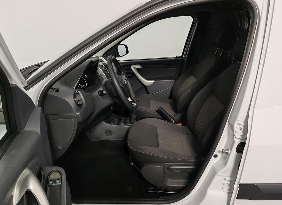LADA (ВАЗ) Largus, I Рестайлинг 1.6 MT (106 л.с.)