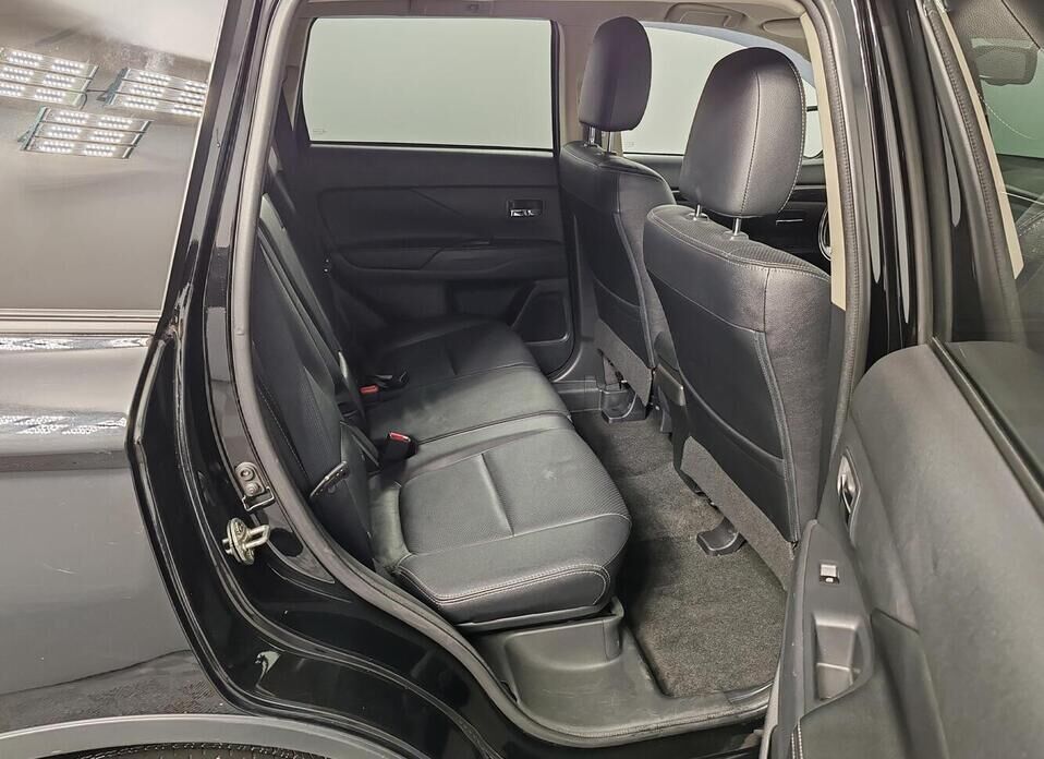 Mitsubishi Outlander 2.4 CVT (167 л.с.) 4WD