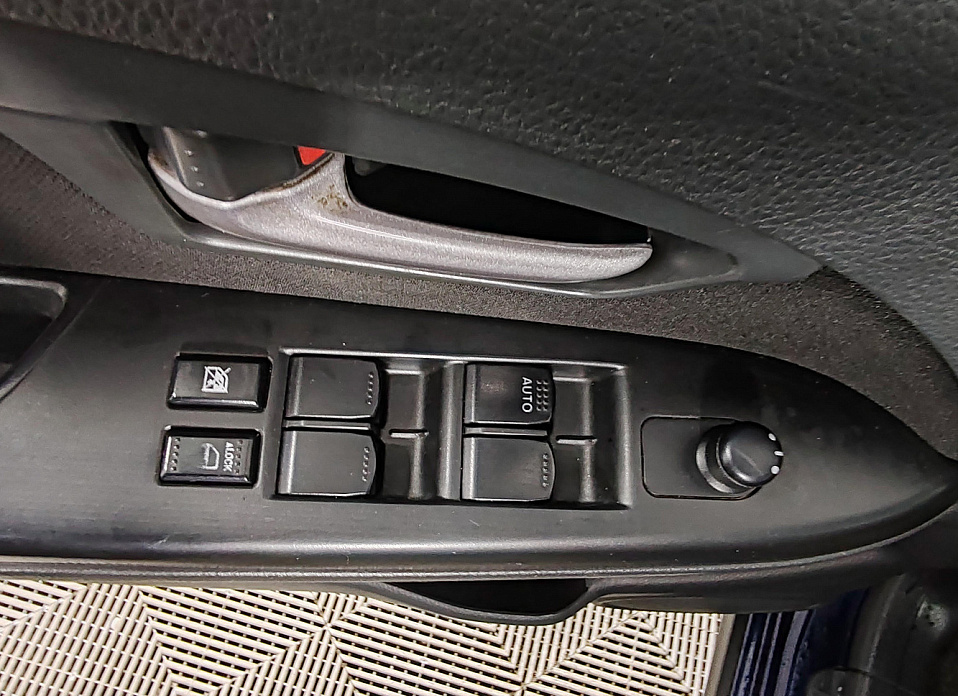 Suzuki SX4, I (Classic) 1.6 MT (107 л.с.)