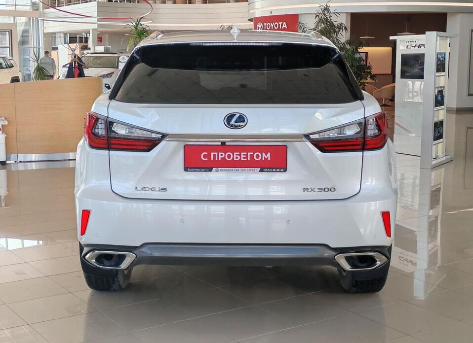 Lexus RX, IV 300 2.0 AT (238 л.с.) 4WD