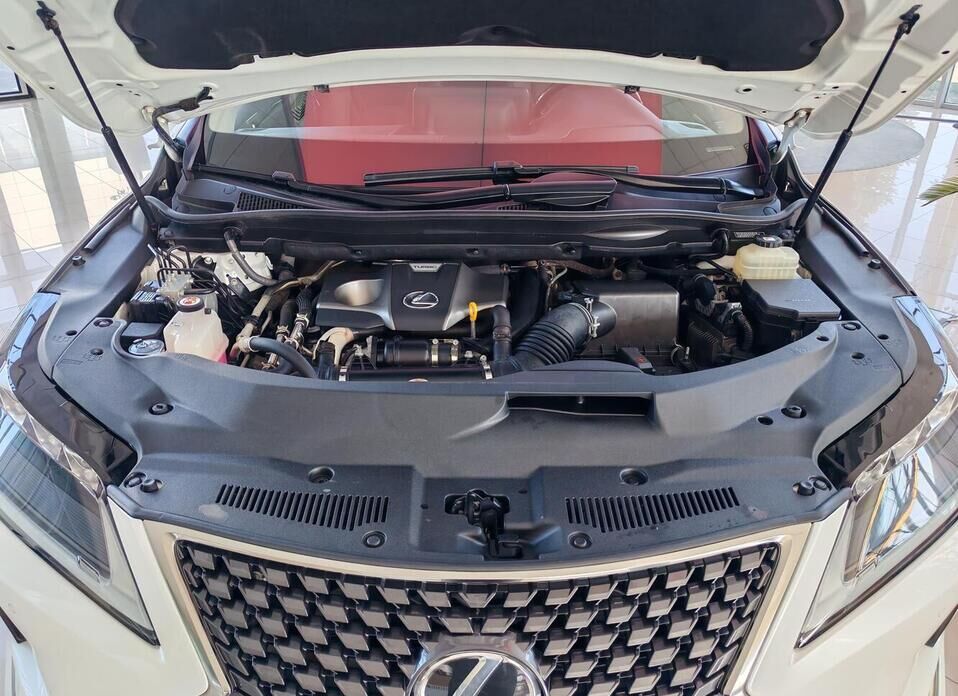 Lexus RX, IV Рестайлинг 300 2.0 AT (238 л.с.) 4WD