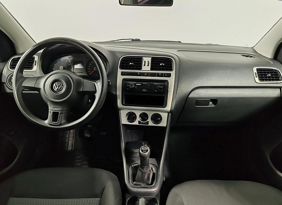 Volkswagen Polo, V 1.6 MT (105 л.с.)