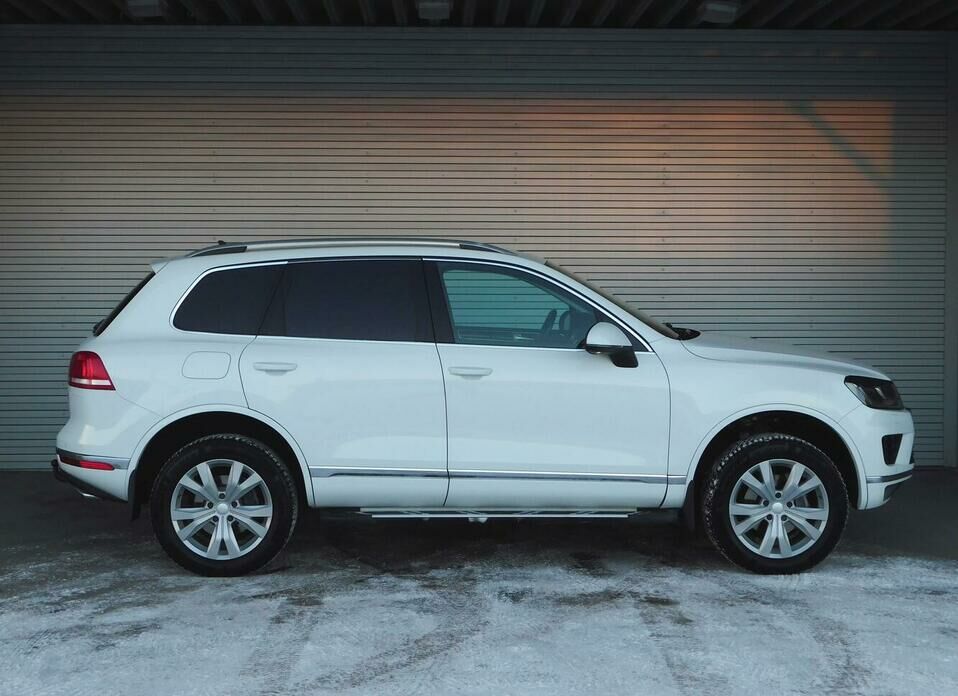 Volkswagen Touareg 3.0d AT (245 л.с.) 4WD