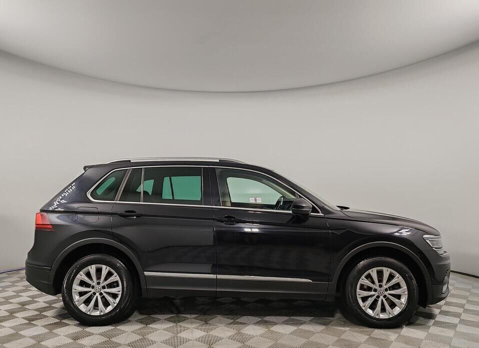 Volkswagen Tiguan 2.0 AMT (180 л.с.) 4WD