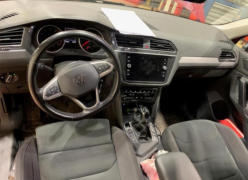 Volkswagen Tiguan 1.4 AMT (150 л.с.)