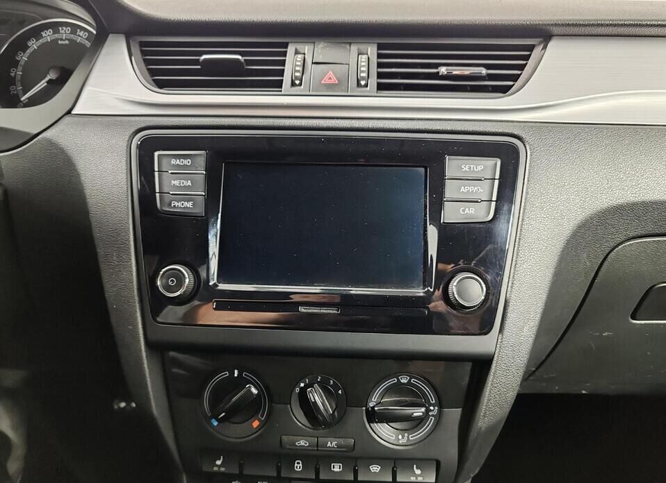 Skoda Rapid, I Рестайлинг 1.6 AT (110 л.с.)
