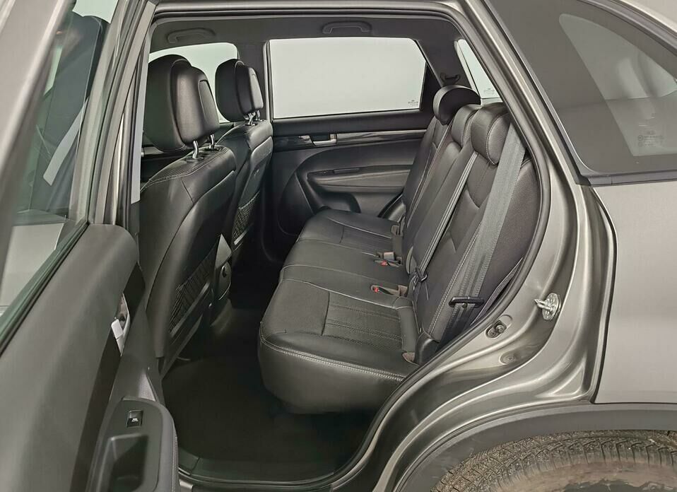 Kia Sorento 2.2d AT (197 л.с.) 4WD