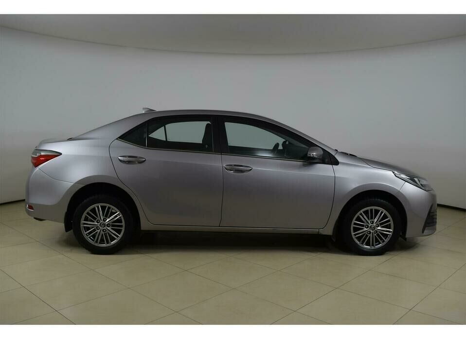 Toyota Corolla 1.6 CVT (122 л.с.)