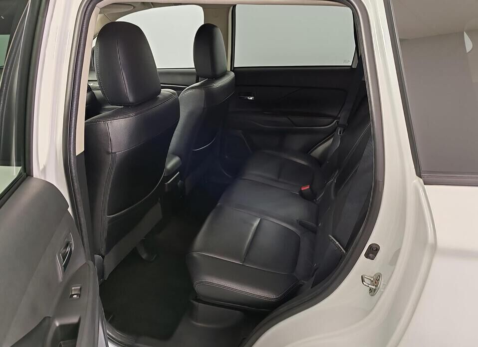 Mitsubishi Outlander 2.4 CVT (167 л.с.) 4WD