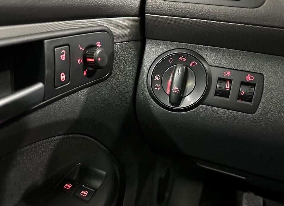 Volkswagen Touran, I Рестайлинг 1.6 MT (102 л.с.)