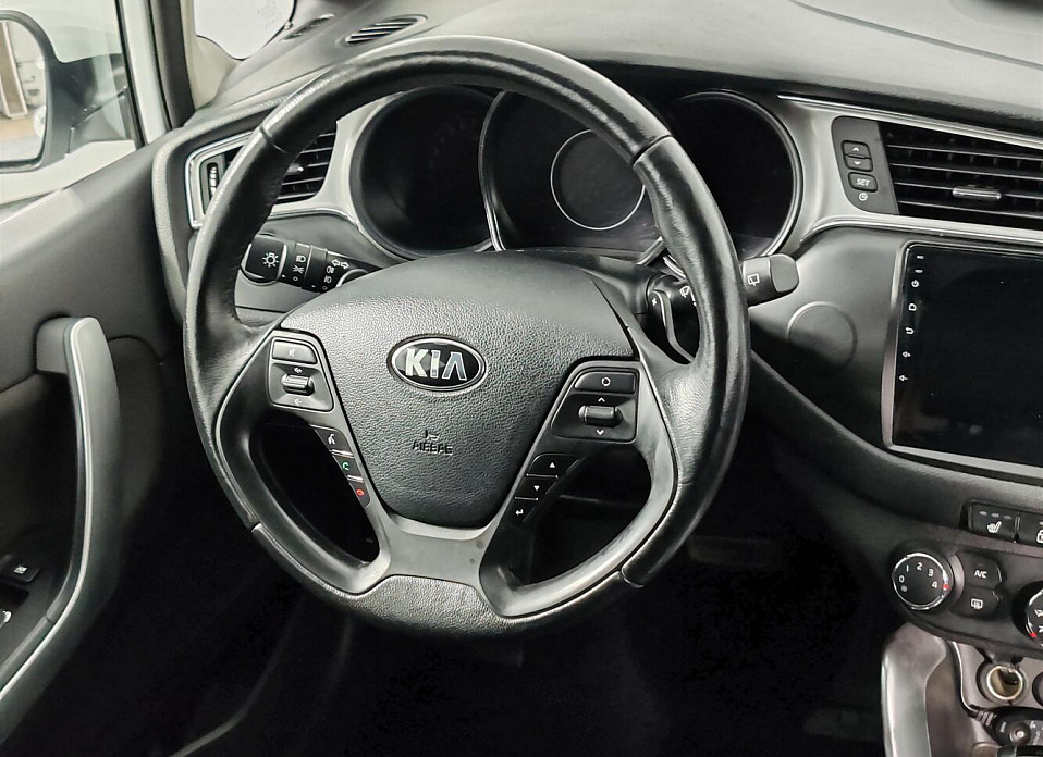 Kia Ceed, II Рестайлинг 1.6 AT (130 л.с.)