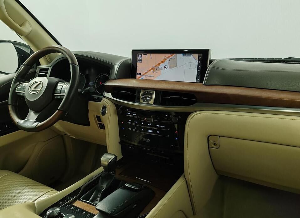 Lexus LX, III Рестайлинг 2 570 5.7 AT (367 л.с.) 4WD