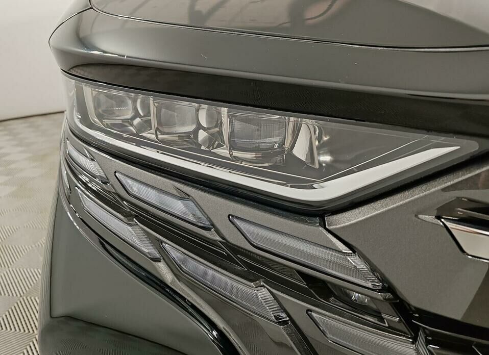 Toyota Alphard 2.5hyb CVT (190 л.с.) 4WD