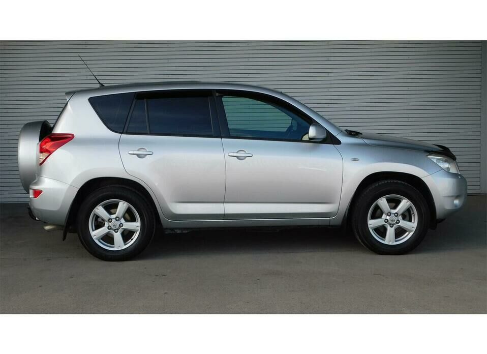 Toyota RAV4 2.0 AT (152 л.с.) 4WD