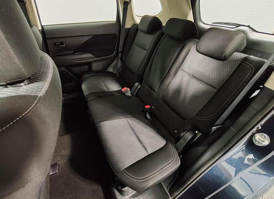 Mitsubishi Outlander, III Рестайлинг 3 2.0 CVT (146 л.с.)