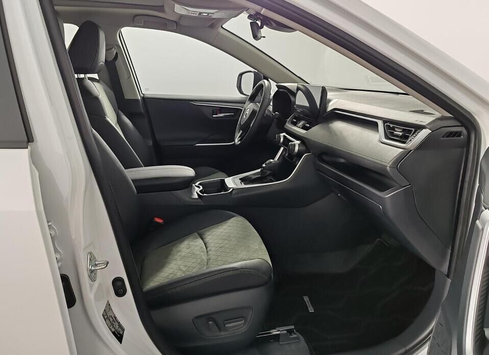 Toyota RAV4, V (XA50) 2.0 CVT (171 л.с.) 4WD