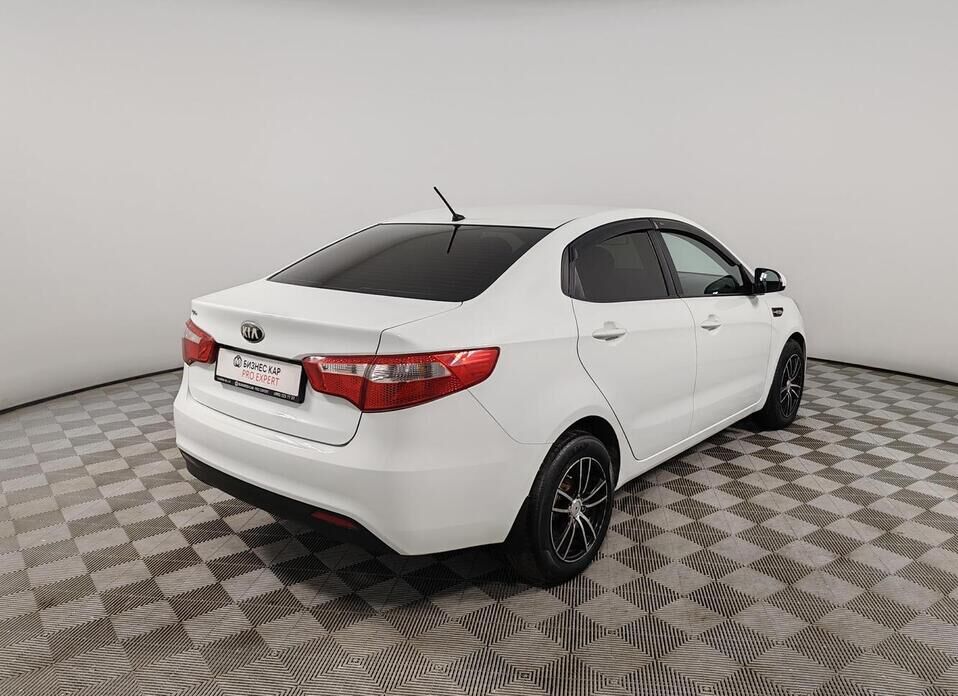 Kia Rio 5-speed 1.6 MT (123 л.с.)