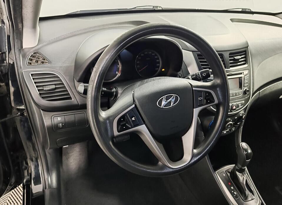 Hyundai Solaris, I Рестайлинг 1.6 AT (123 л.с.)