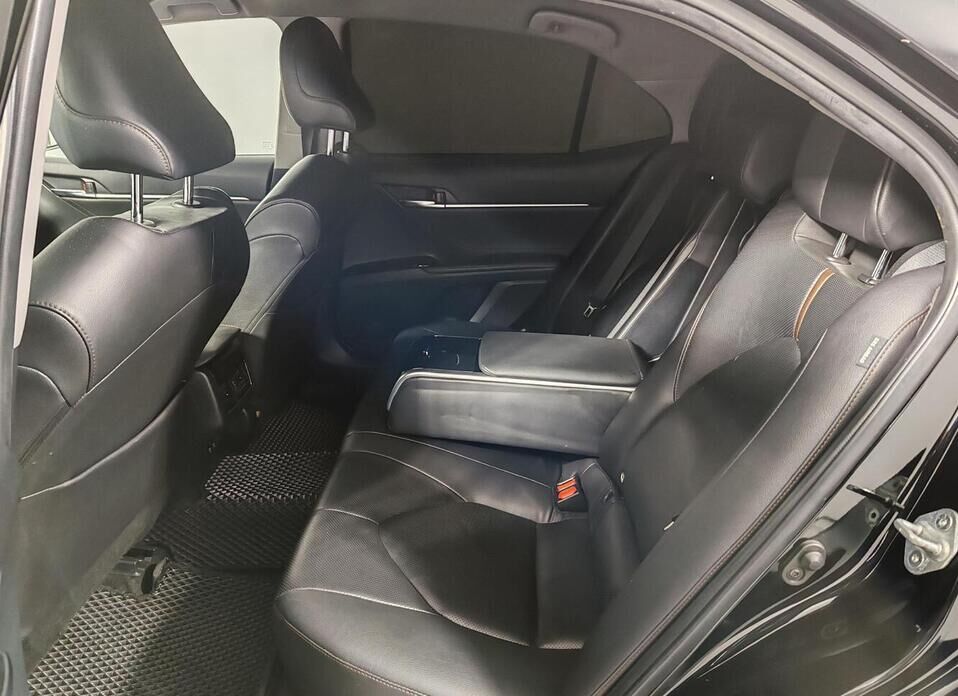 Toyota Camry, VIII (XV70) 3.5 AT (249 л.с.)