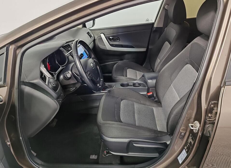 Kia Ceed 1.6 AT (130 л.с.)