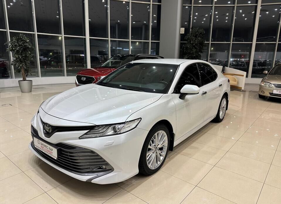 Toyota Camry, VIII (XV70) 2.5 AT (181 л.с.)