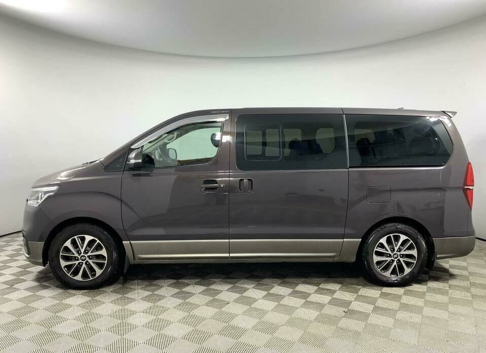 Hyundai Grand Starex 2.5d AT (175 л.с.)