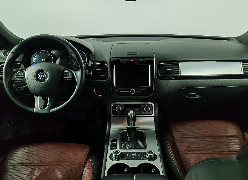 Volkswagen Touareg, II 3.0d AT (245 л.с.) 4WD