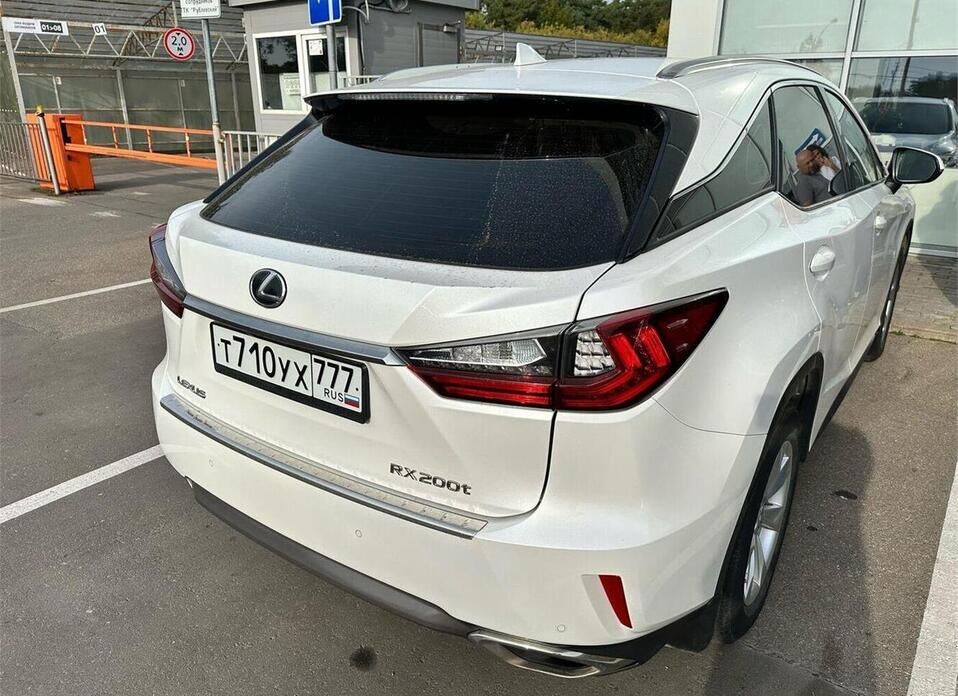 Lexus RX, IV 200t 2.0 AT (238 л.с.) 4WD