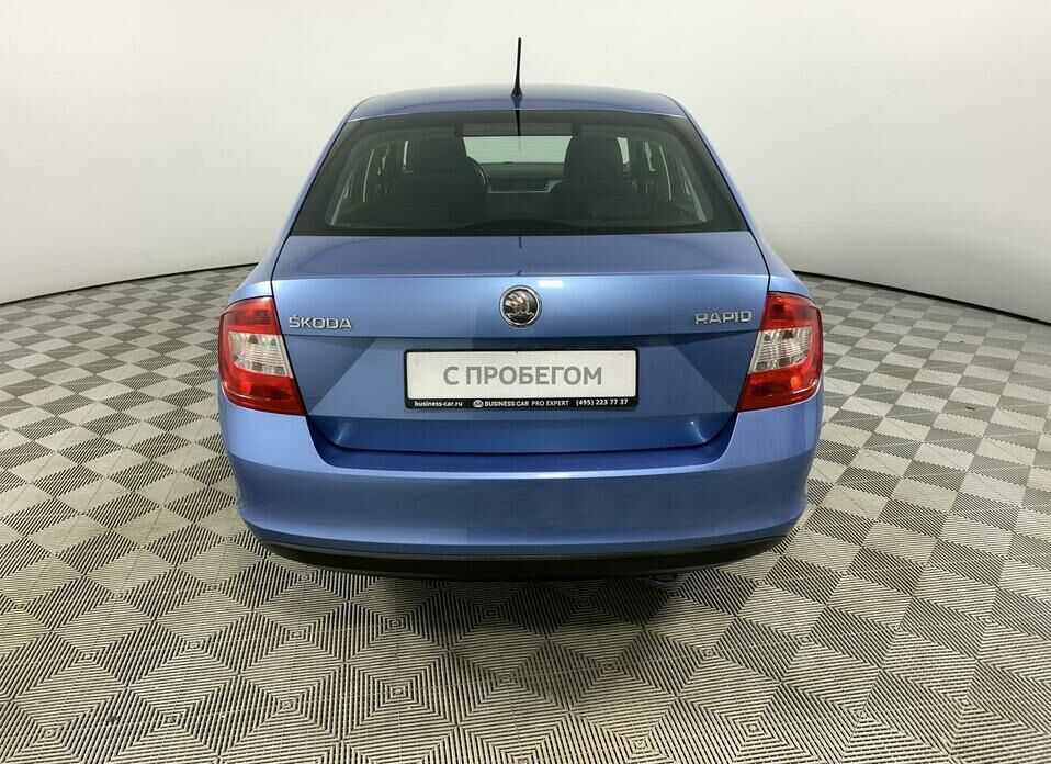 Skoda Rapid 1.6 AT (105 л.с.)